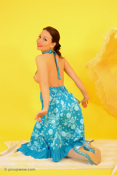Carla in Hot Stuff!  (photoset)