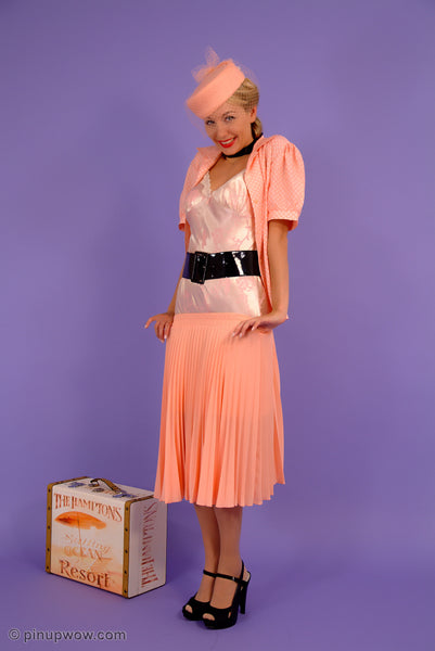 Hayley-Marie in The Hamptons Please  (photoset)