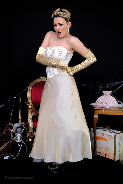 Jodie in Royal Command  (photoset)