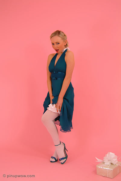 Lexine in What a Gift  (photoset)