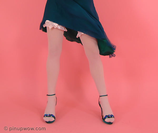 Lexine in What a Gift  (photoset)