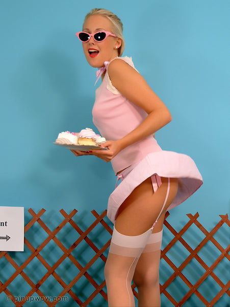 Lucy-Anne in Mini Break  (photoset)