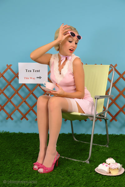 Lucy-Anne in Mini Break  (photoset)