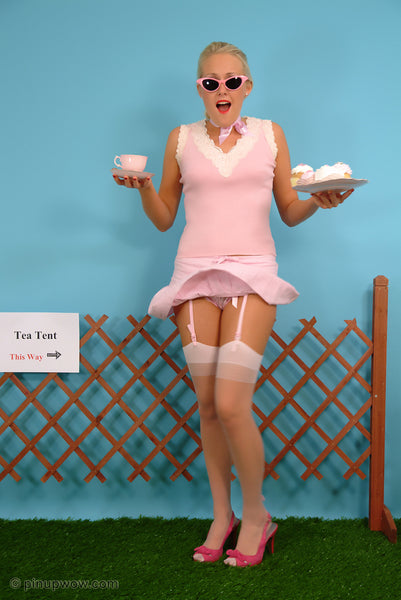 Lucy-Anne in Mini Break  (photoset)