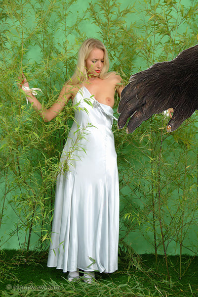 Hayley-Marie Coppin in Good to Be King  (photoset)