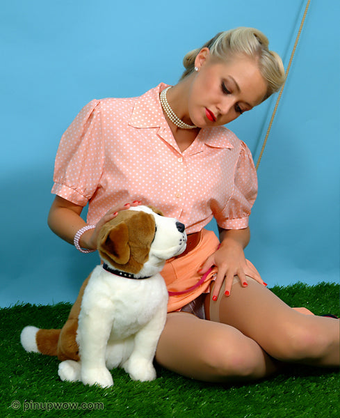 Lucy-Anne in What a Pet!  (photoset)