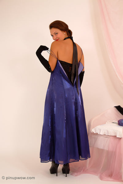 Amiee Rickards in Rhapsody in Blue (photoset)
