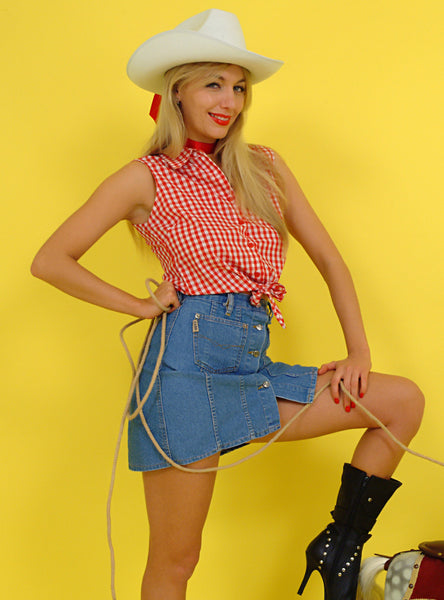 Hayley-Marie in Yippee Ki-Yay!  (photoset)