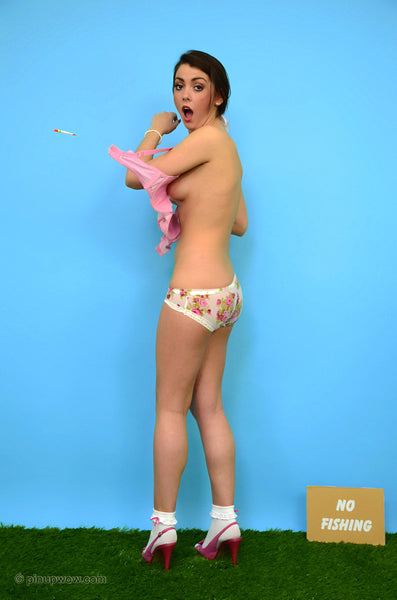 Bryoni-Kate in Prize Catch  (photoset)