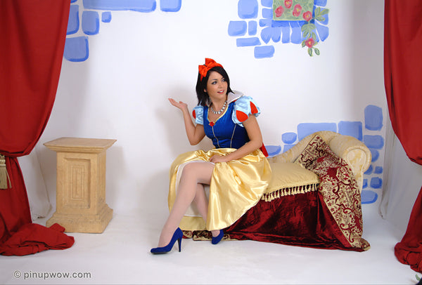 bryoni-kate-carla_snow_white pin-up glamour photo 21 of 123