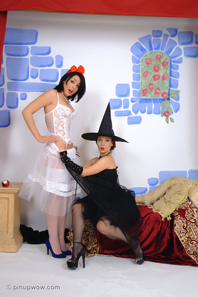 bryoni-kate-carla_snow_white pin-up glamour photo 81 of 123
