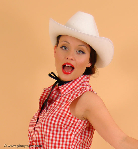 Carla in Yee Haa!  (photoset)