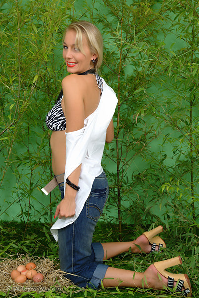 Hayley-Marie in Jurassic Lark  (photoset)