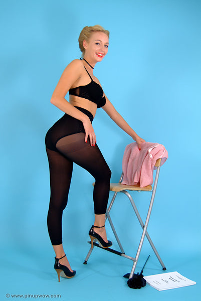 hayley_marie_some_like_it_red_hot pin-up glamour photo 53 of 125