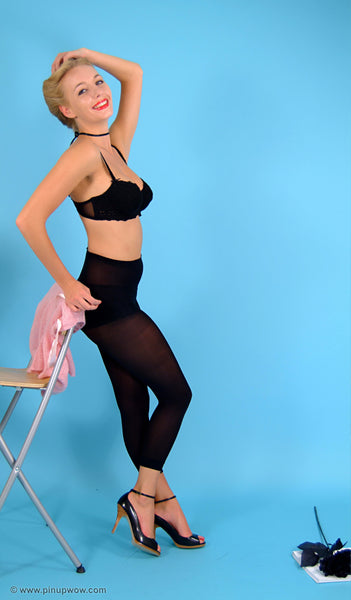 hayley_marie_some_like_it_red_hot pin-up glamour photo 64 of 125