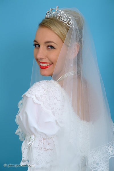 Hayley-Marie in Bridal Fantasy  (photoset)