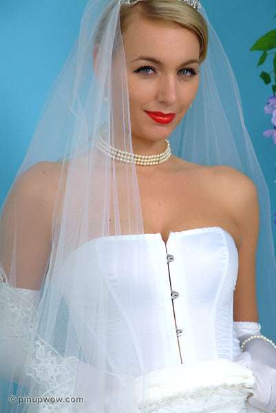 Hayley-Marie in Bridal Fantasy  (photoset)