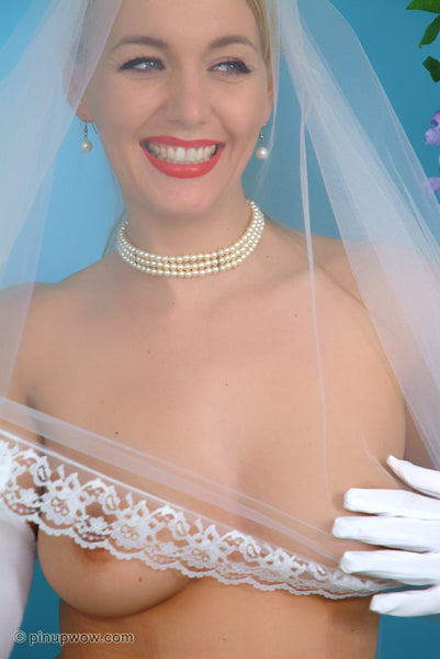 Hayley-Marie in Bridal Fantasy  (photoset)