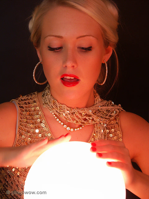 Pin-Up glamour photo of Lucy-Anne in Sexy Future 