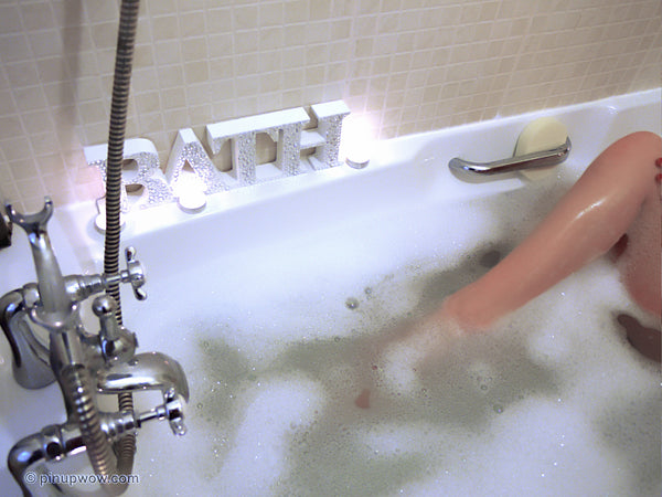 jodie_bath_babe pin-up glamour photo 58 of 116