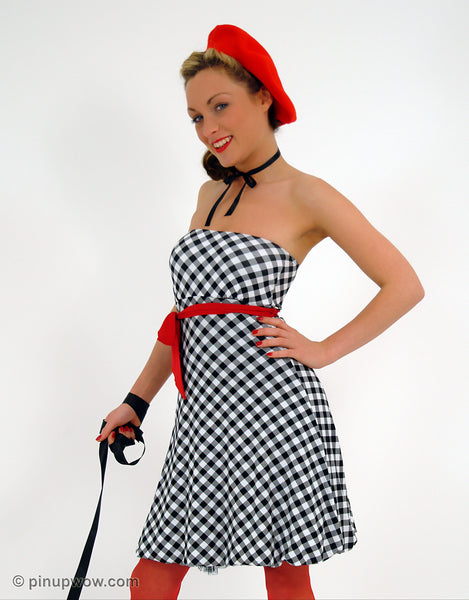 Laura-Marie in Pin-Up Pet  (photoset)