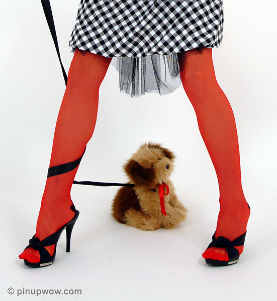 Laura-Marie in Pin-Up Pet  (photoset)