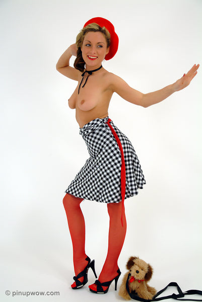 Laura-Marie in Pin-Up Pet  (photoset)