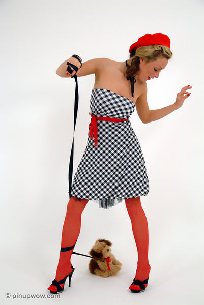 Laura-Marie in Pin-Up Pet  (photoset)