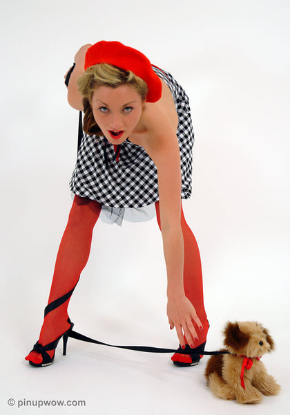 Laura-Marie in Pin-Up Pet  (photoset)