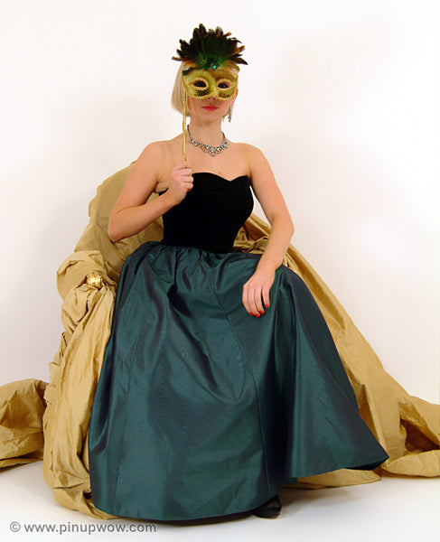 Lexine in Masked Ball  (photoset)