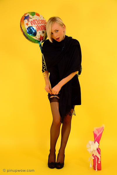 Lexine in Uplifting Display  (photoset)
