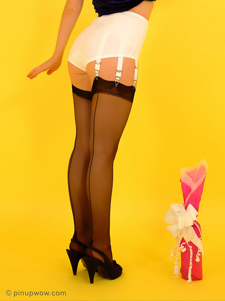 Lexine in Uplifting Display  (photoset)