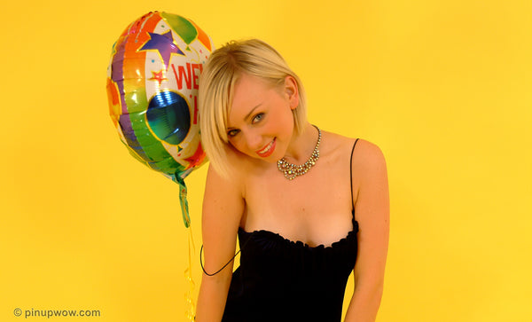 Lexine in Uplifting Display  (photoset)