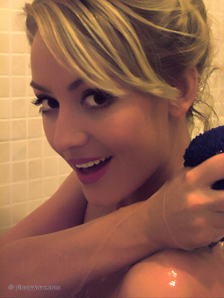 Alana Chase in Bathtime Treat (intimate photoset)