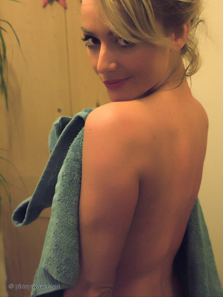 Alana Chase in Bathtime Treat (intimate photoset)