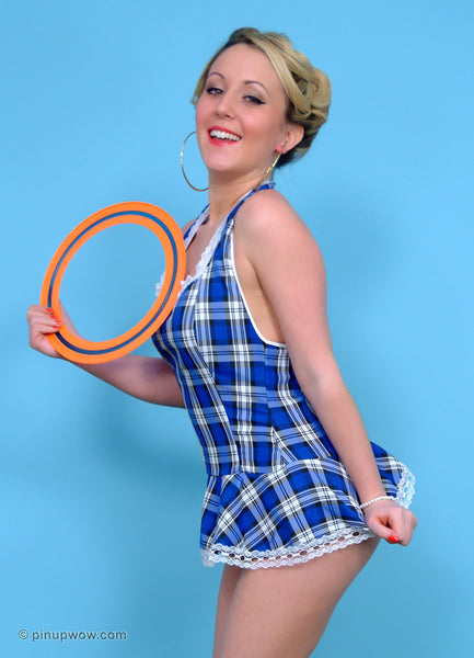 Hannah B in Frisbee Frolics  (photoset)
